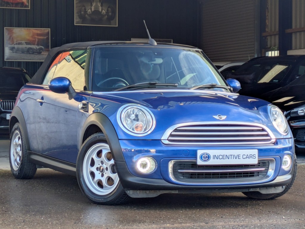 View MINI CONVERTIBLE 1.6 Cooper Convertible Pepper. 2 OWNERS. £3590 OF OPTIONS. HEATED SPORT SEATS & RECENT SERVICE.