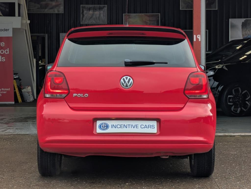 VOLKSWAGEN POLO