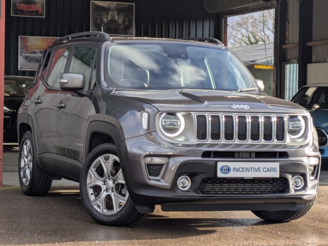 JEEP RENEGADE 1.6d Multijet Ii 120hp Limited. 2 OWNERS. 5 SERVICES. SATNAV. HEATED LEATHER STS & S/WHL. LED LIGHTS