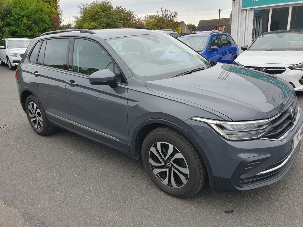 View VOLKSWAGEN TIGUAN 1.5 TSI Active