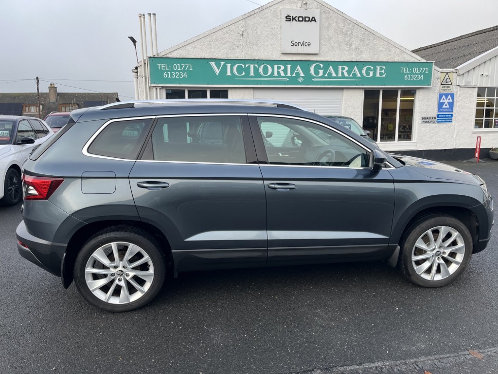 View SKODA KAROQ 1.6 TDI SE L