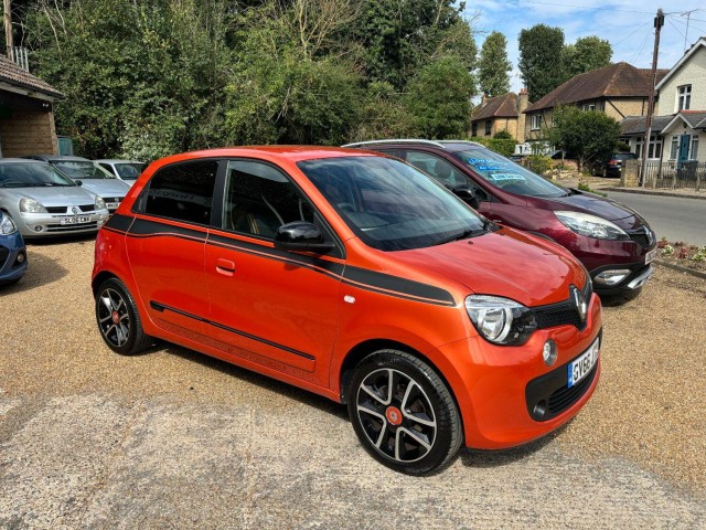 RENAULT TWINGO 0.9 DYNAMIQUE S 0.9 TCe 90 ULTRA LOW MILEAGE FULL SERVICE HISTORY FANTASTIC SPEC FREE ROAD TAX