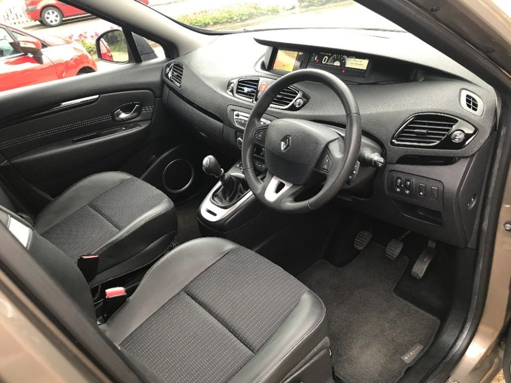 RENAULT SCENIC