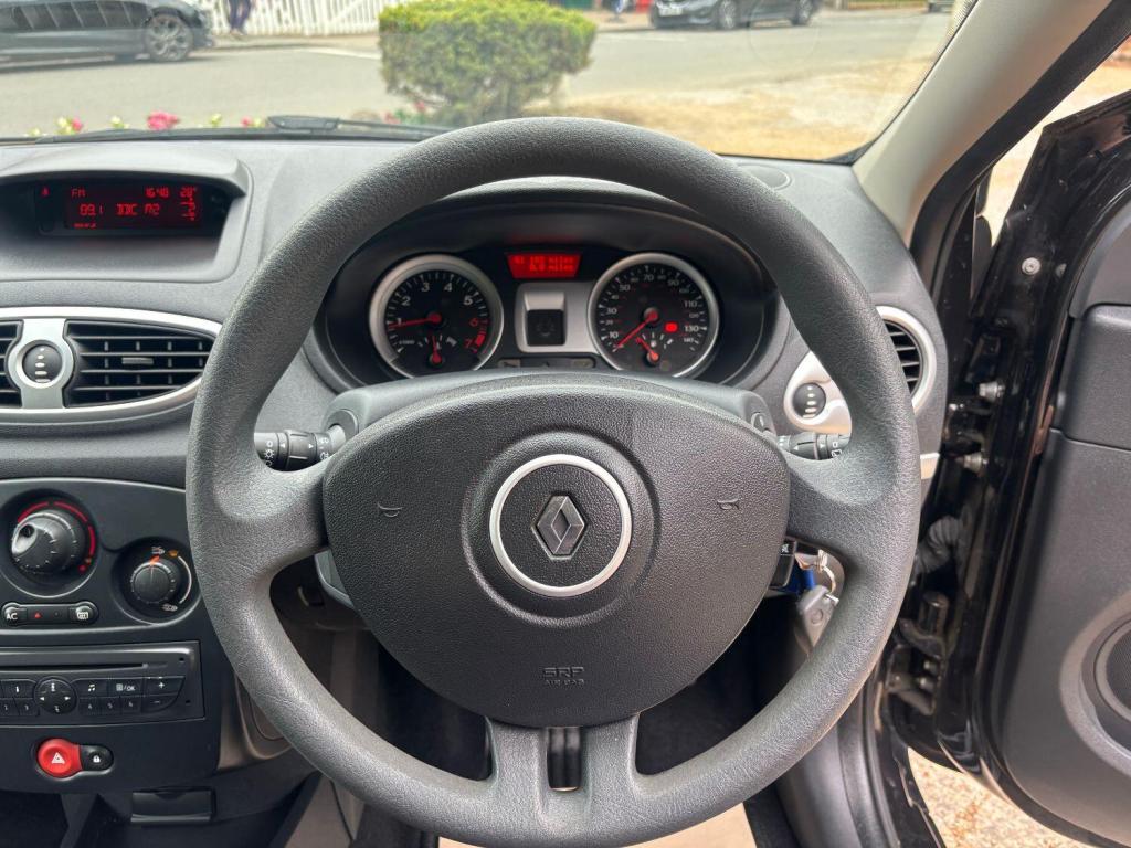 RENAULT CLIO