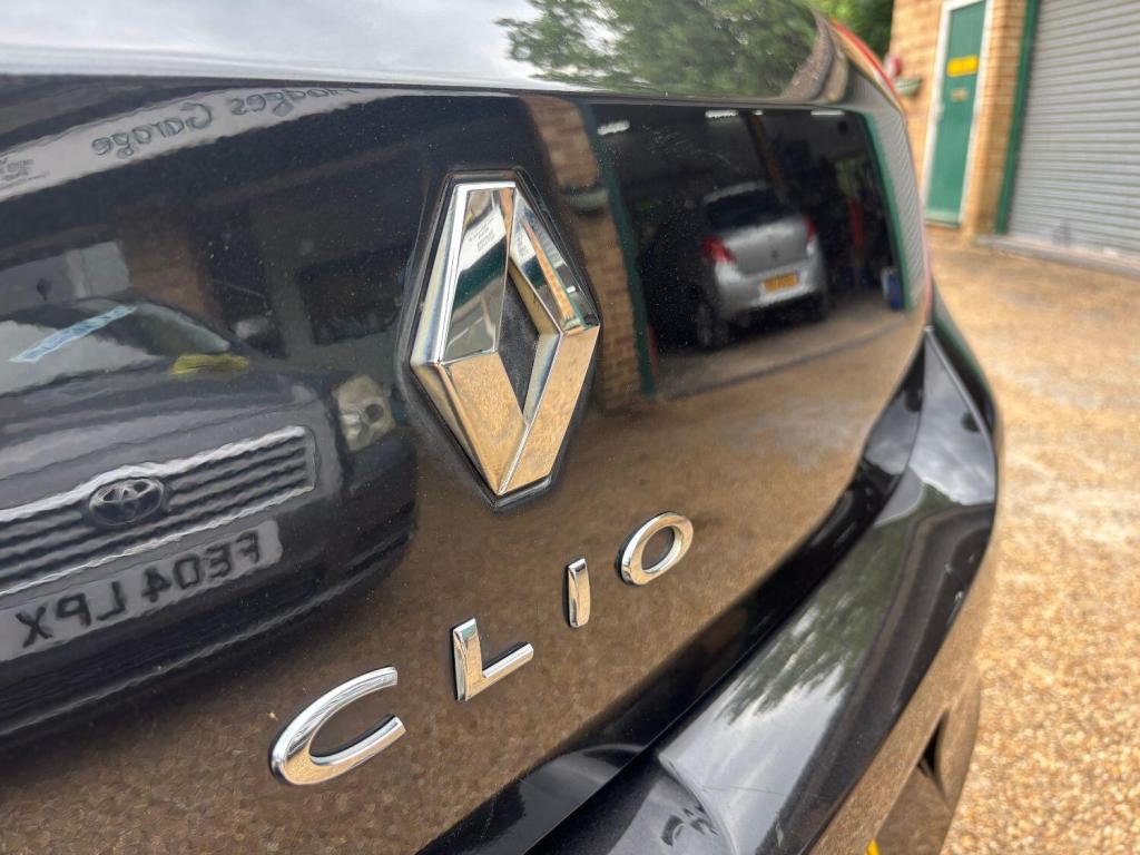 RENAULT CLIO