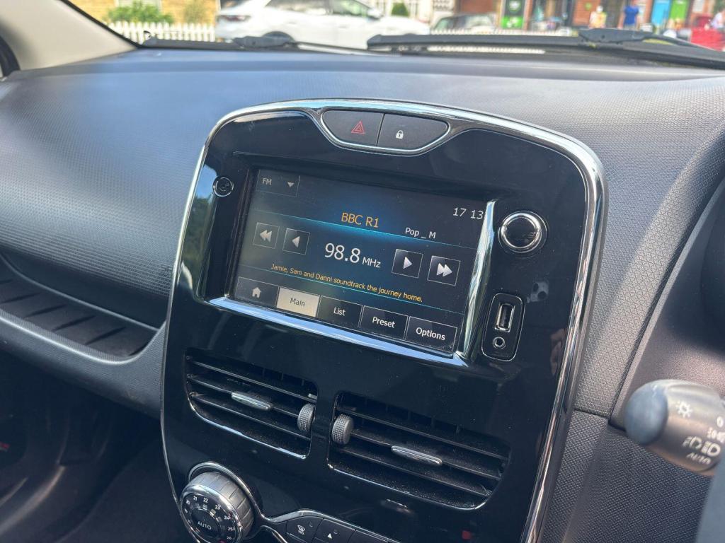 RENAULT CLIO