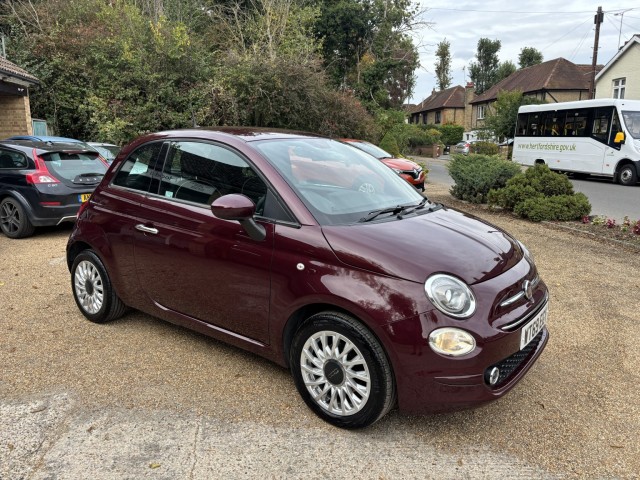 FIAT 500 1.2 LOUNGE LOW MILEAGE FULL SERVICE HISTORY REAR PARKING SENSORS