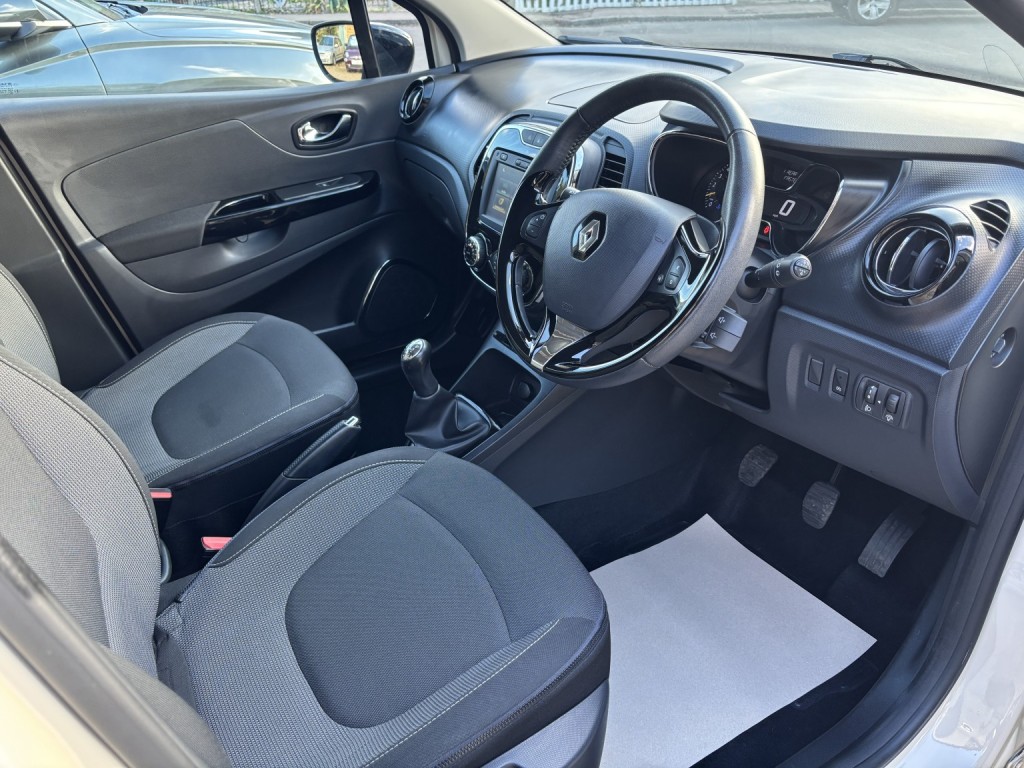 RENAULT CAPTUR