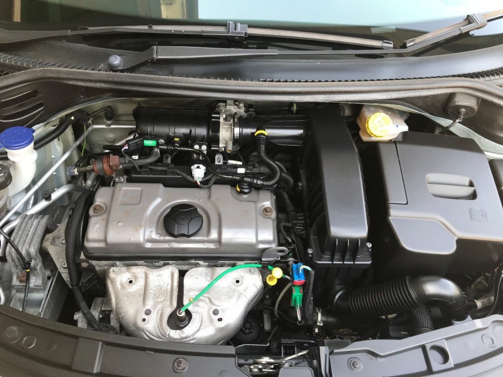 PEUGEOT 207