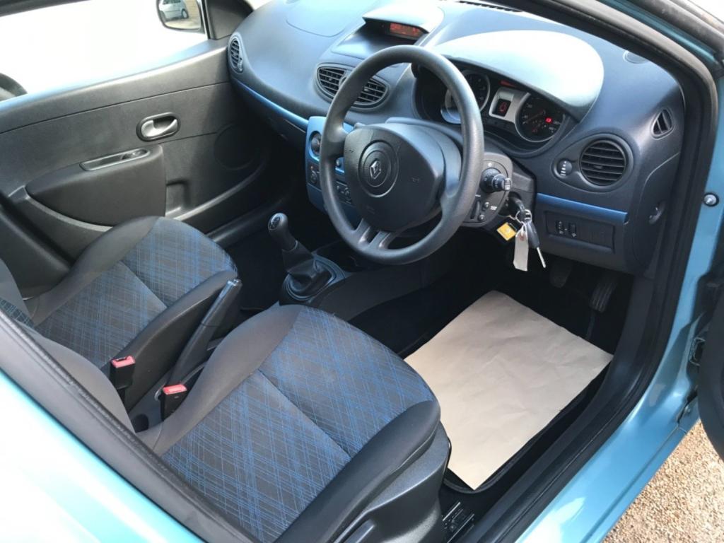 RENAULT CLIO