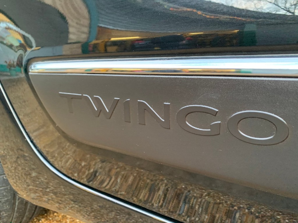 RENAULT TWINGO