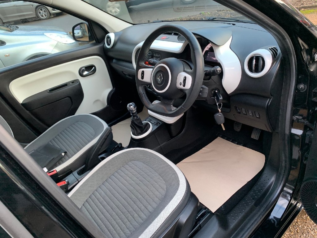 RENAULT TWINGO