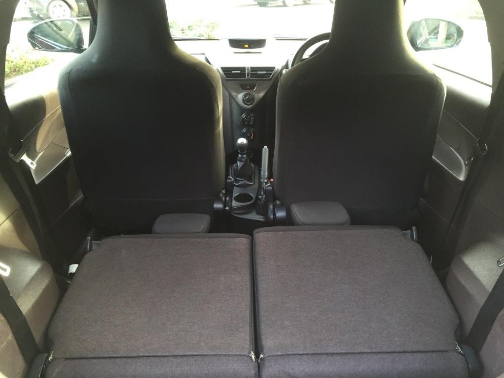 TOYOTA IQ