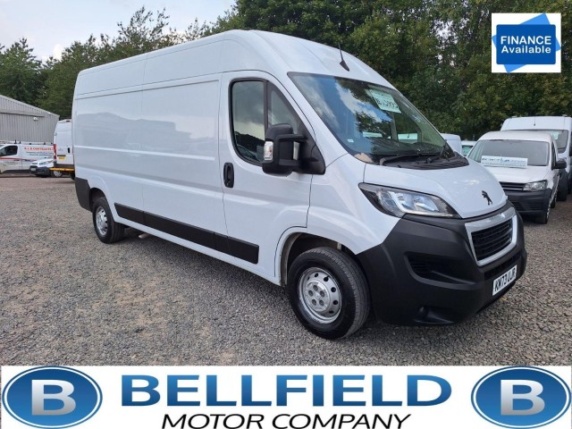 PEUGEOT BOXER 2.2 BlueHDi 335 Professional Premium +