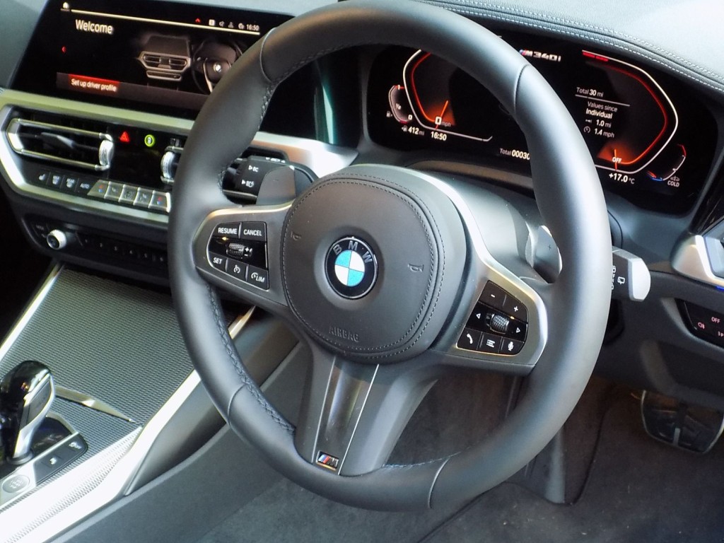 BMW 3 SERIES