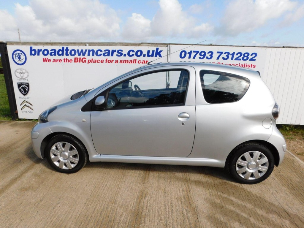 View TOYOTA AYGO 1.0 VVT-i Ice