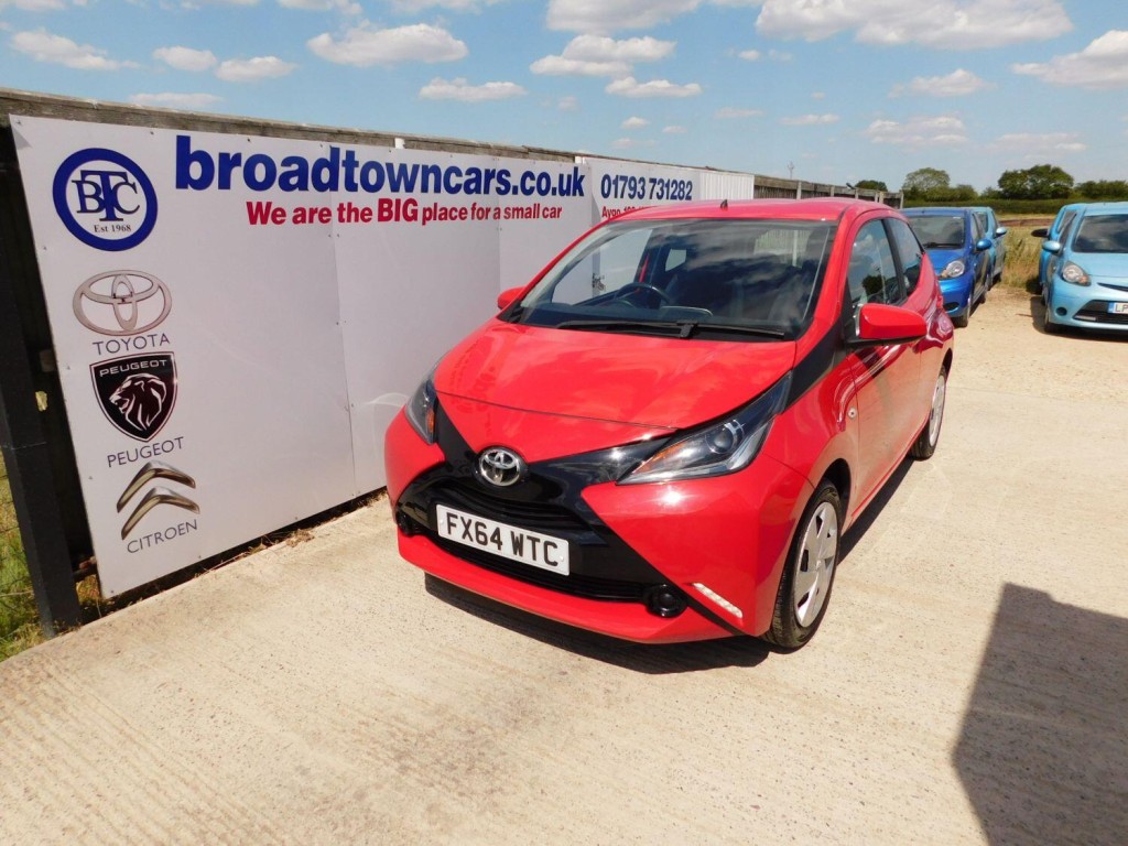 View TOYOTA AYGO 1.0 VVT-i x-play