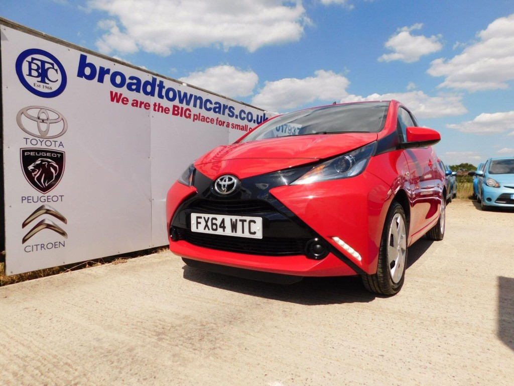 View TOYOTA AYGO 1.0 VVT-i x-play