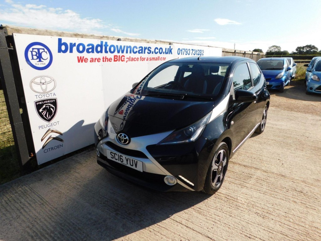 View TOYOTA AYGO 1.0 VVT-i x-clusiv
