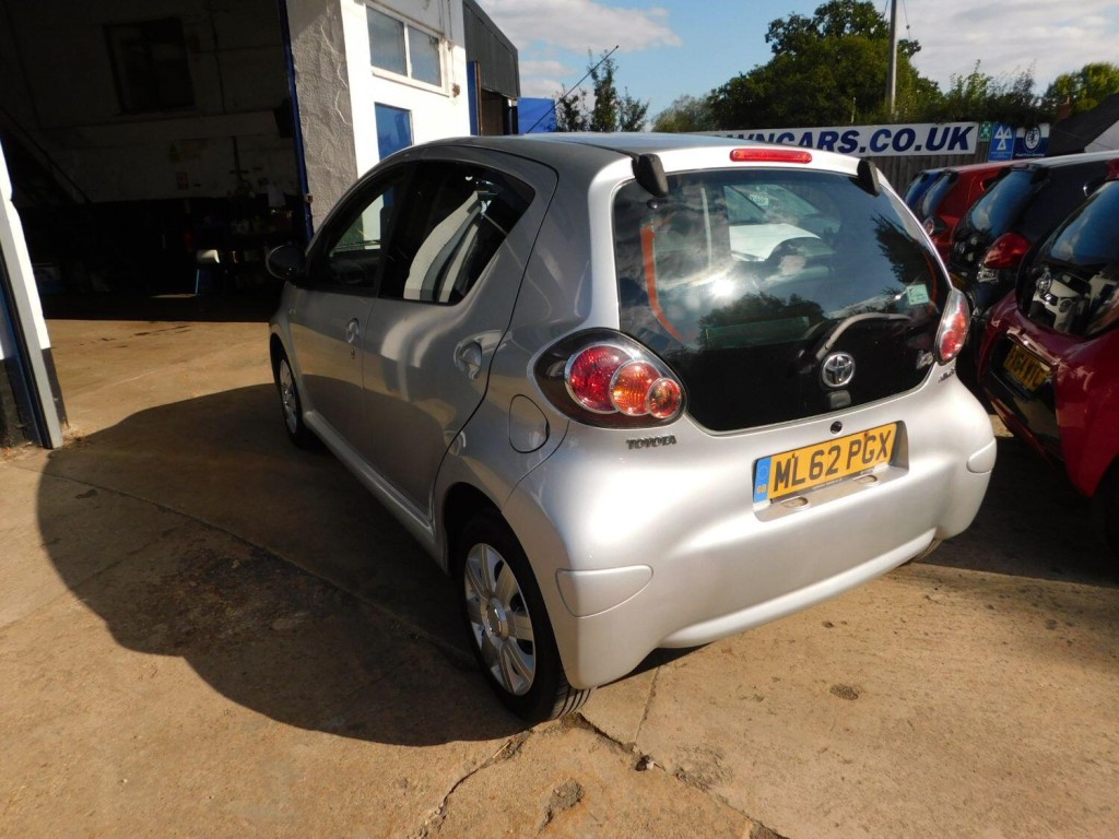 View TOYOTA AYGO 1.0 VVT-i Ice