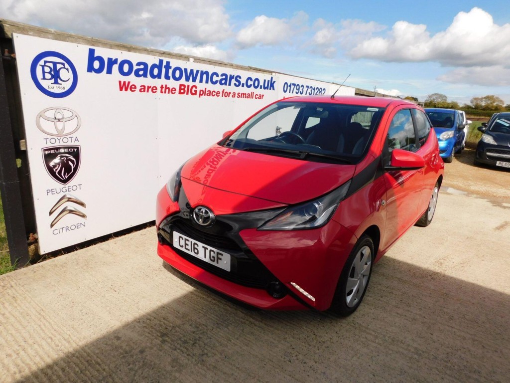 View TOYOTA AYGO 1.0 VVT-i x-play