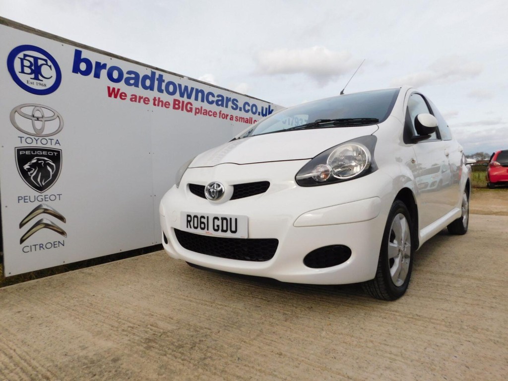 View TOYOTA AYGO 1.0 VVT-i Go Automatic