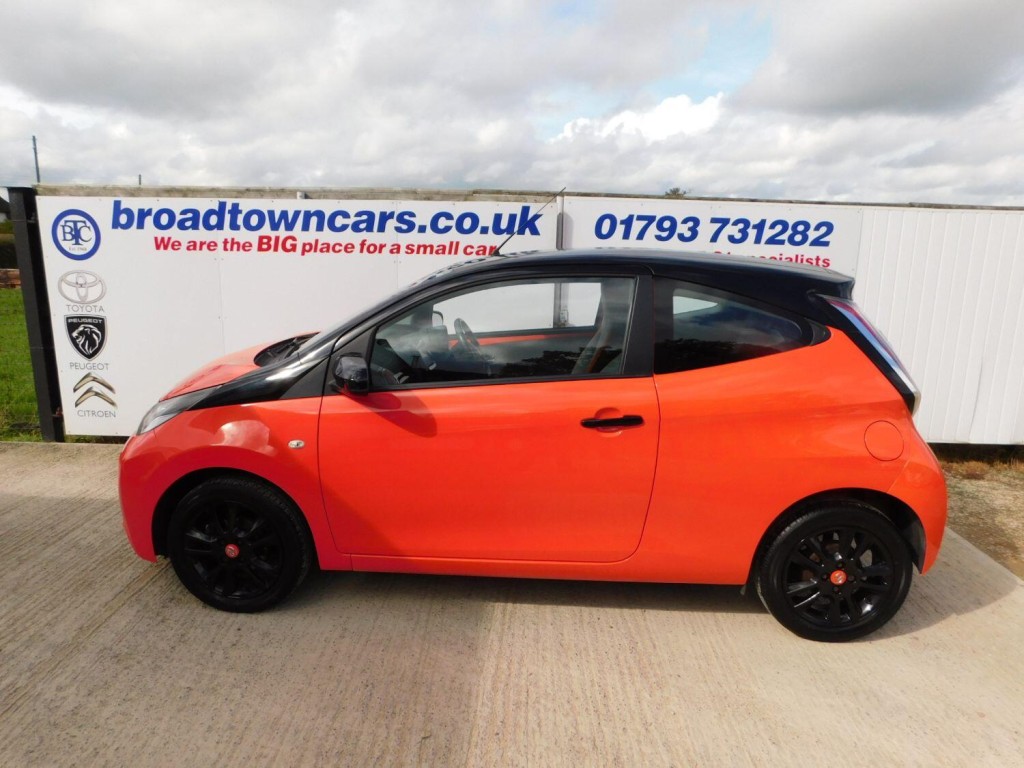 View TOYOTA AYGO 1.0 VVT-i x-cite