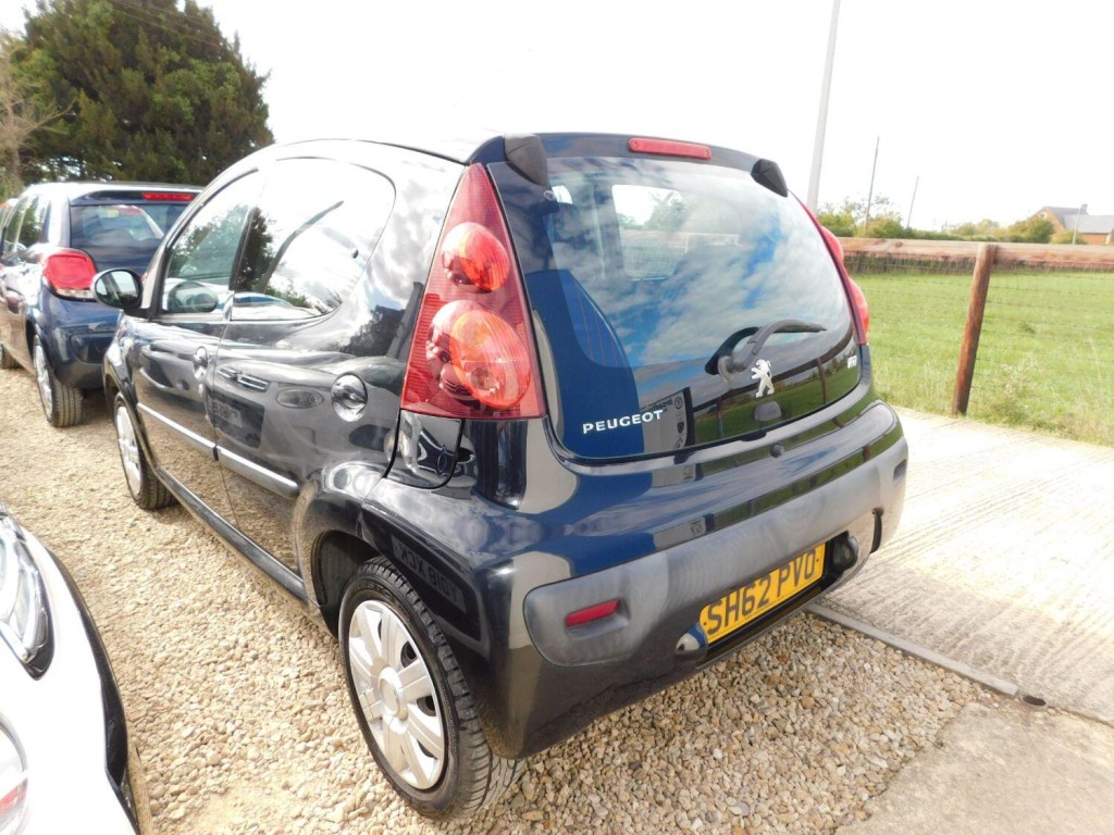 View PEUGEOT 107 1.0 12V Active