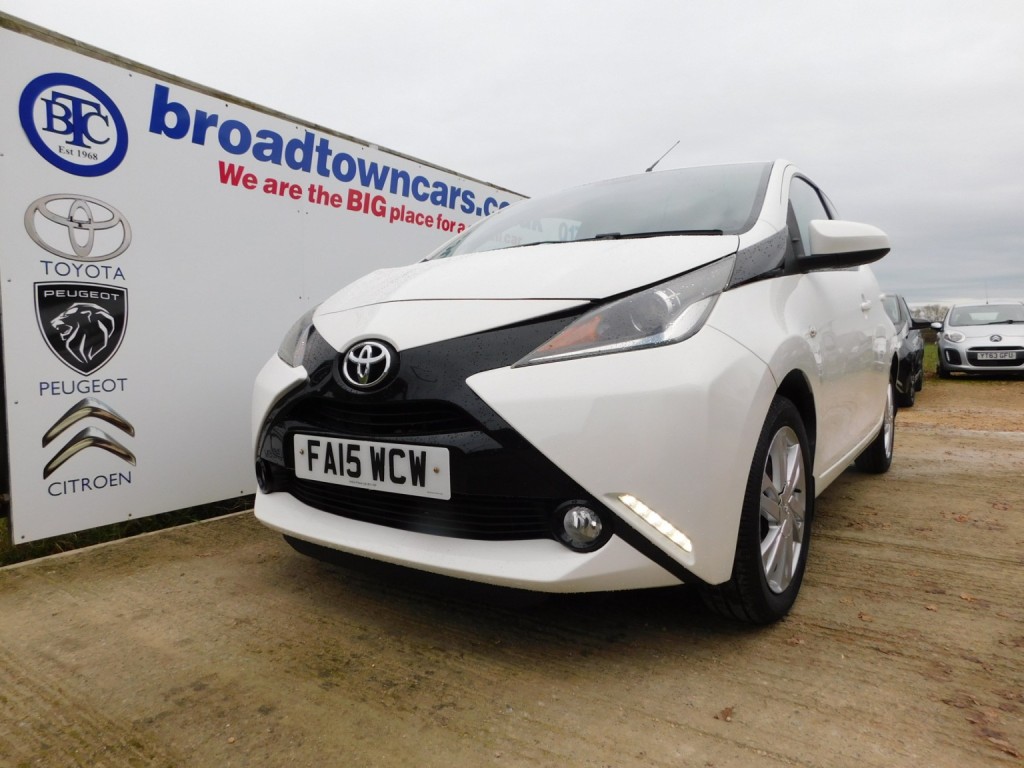 View TOYOTA AYGO 1.0 VVT-i x-pression