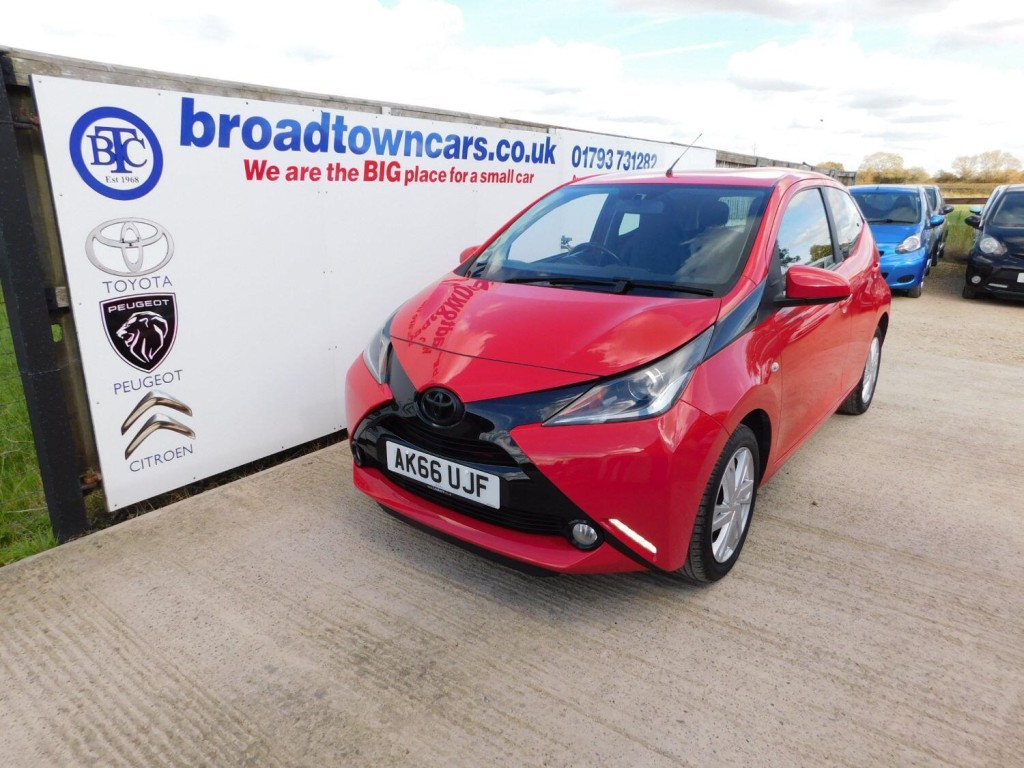 View TOYOTA AYGO 1.0 VVT-i x-pression