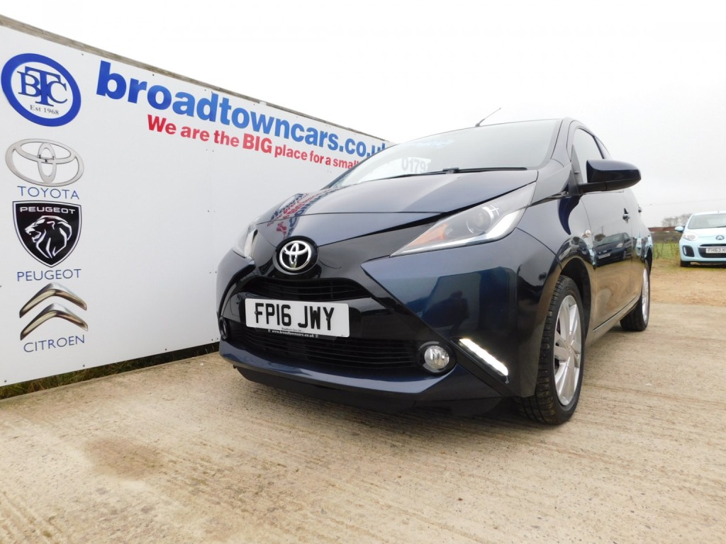 View TOYOTA AYGO 1.0 VVT-i x-pression