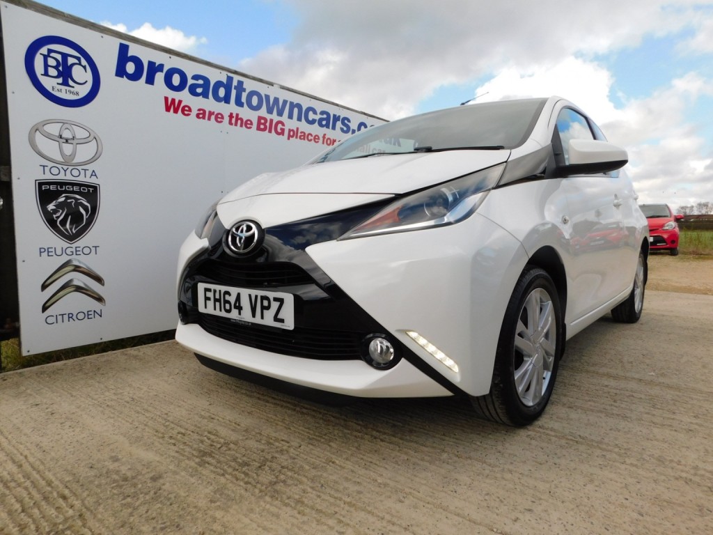 View TOYOTA AYGO 1.0 VVT-i x-pression