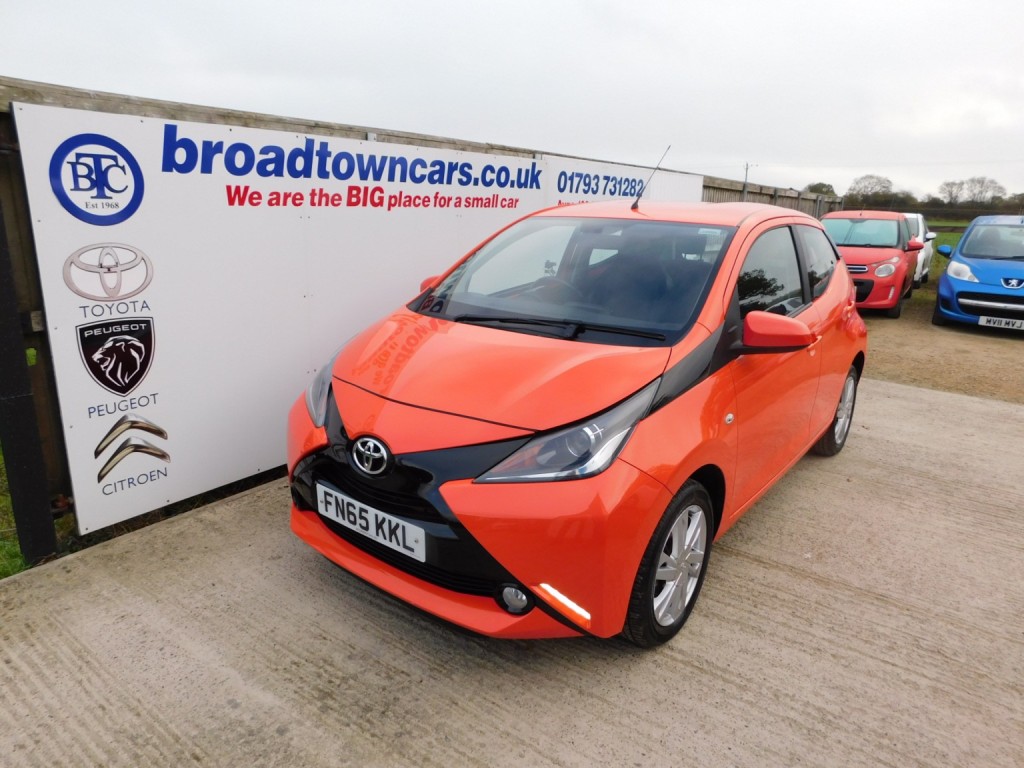 View TOYOTA AYGO 1.0 VVT-i x-pression