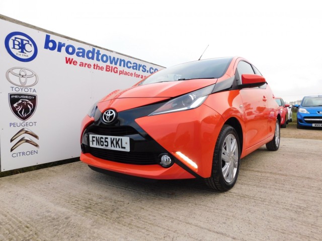TOYOTA AYGO 1.0 VVT-i x-pression