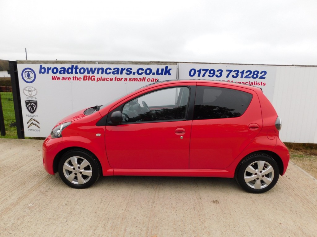 View TOYOTA AYGO 1.0 VVT-i Move
