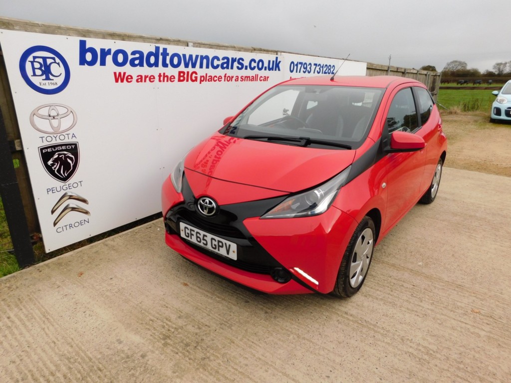 View TOYOTA AYGO 1.0 VVT-i x-play