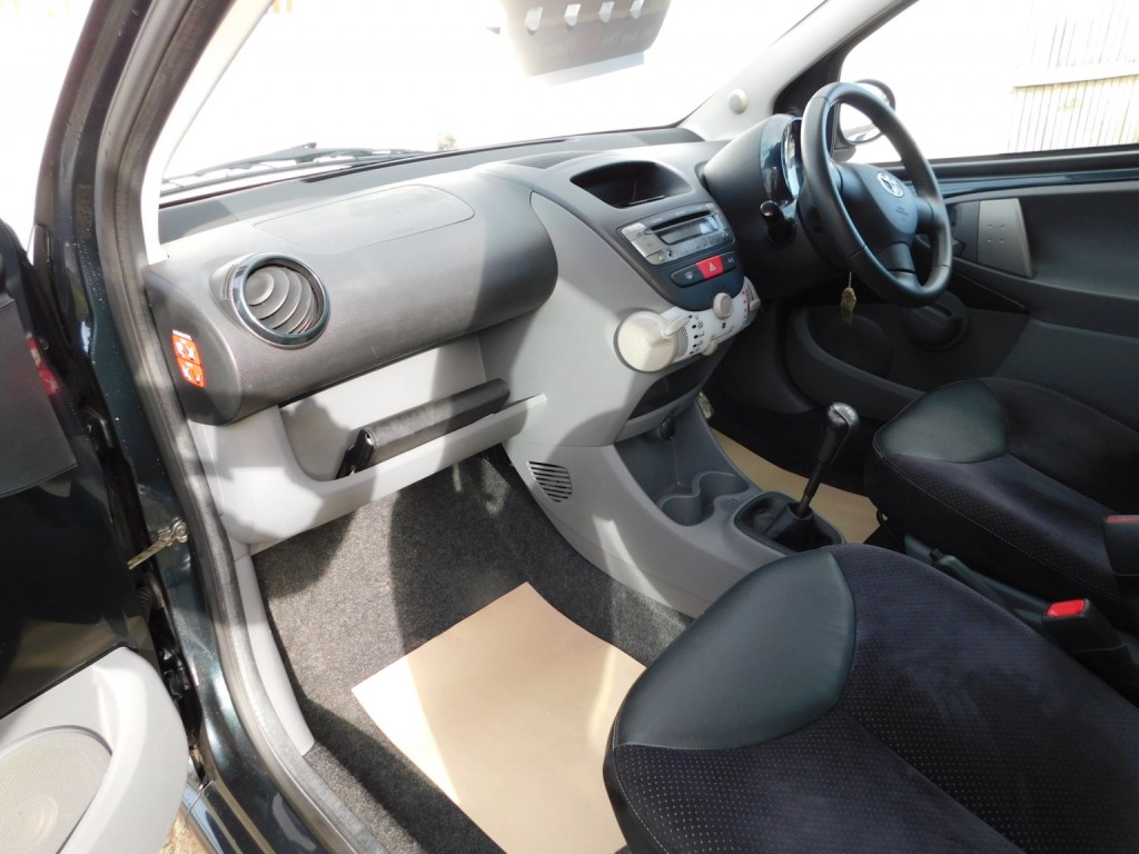 TOYOTA AYGO
