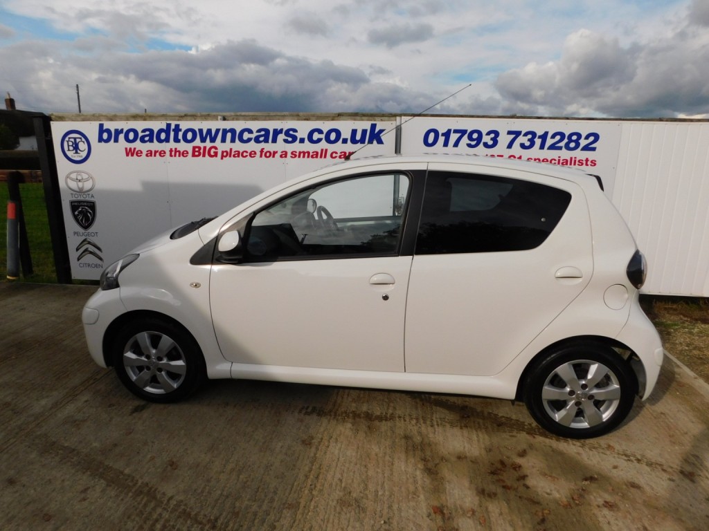 View TOYOTA AYGO 1.0 VVT-i Go