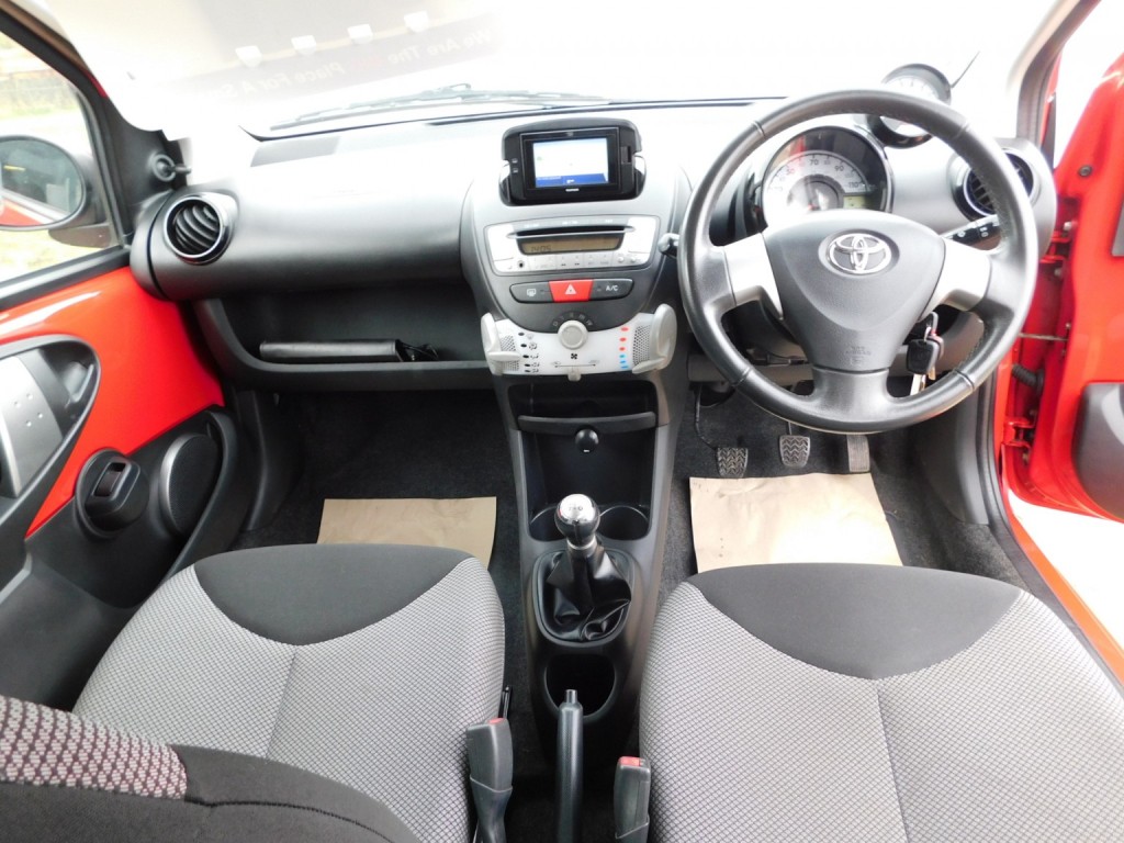 TOYOTA AYGO