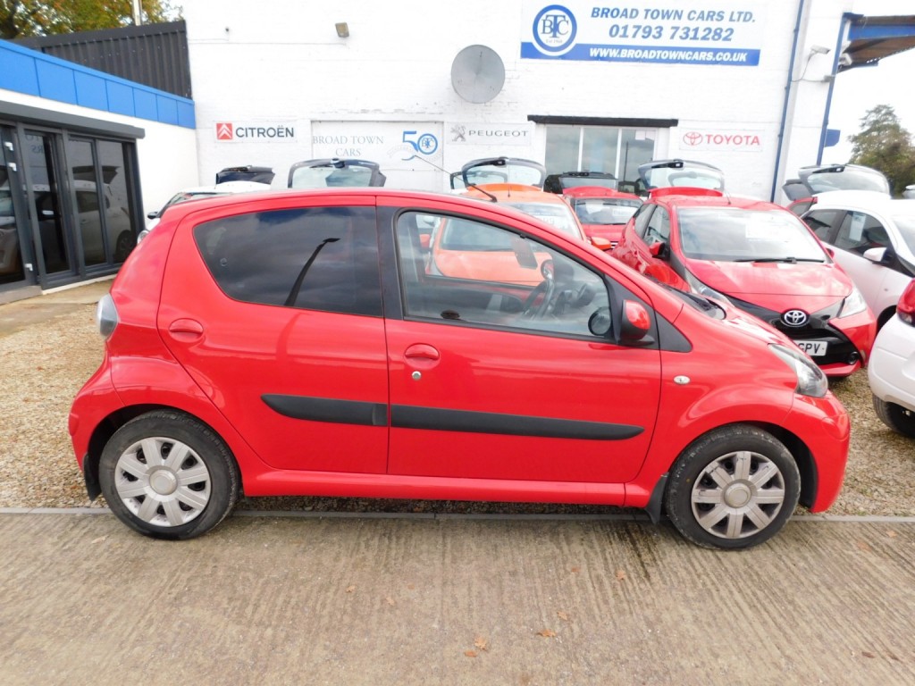 View TOYOTA AYGO 1.0 VVT-i Move