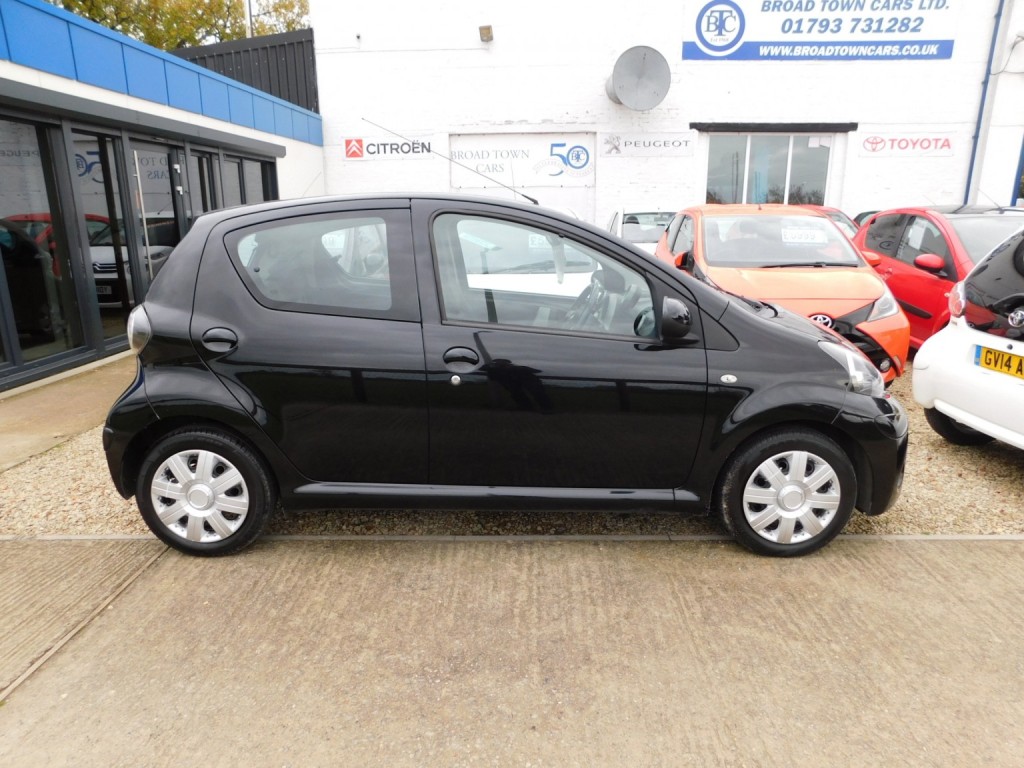 View TOYOTA AYGO 1.0 VVT-i Move