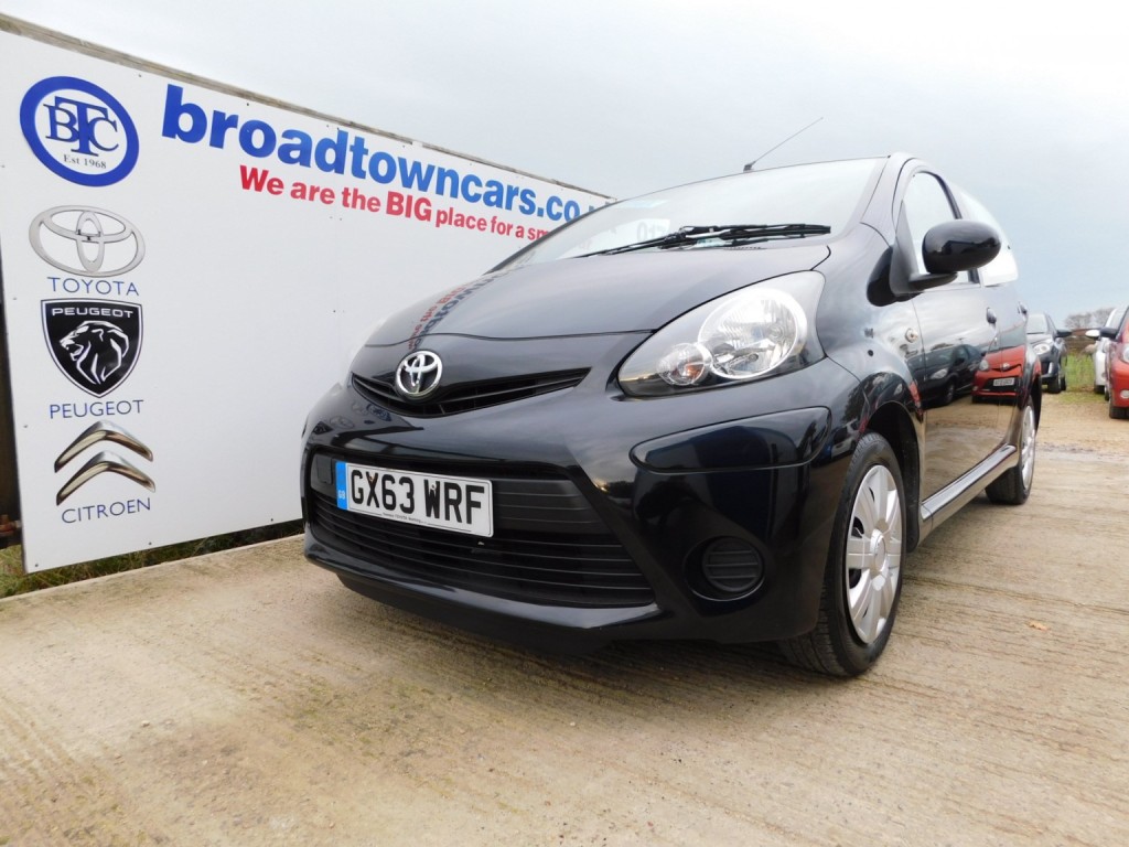 View TOYOTA AYGO 1.0 VVT-i Move