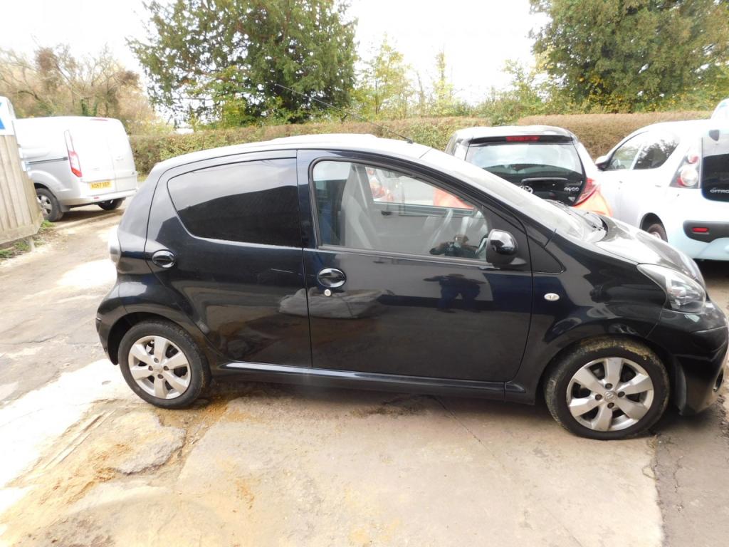 View TOYOTA AYGO 1.0 VVT-i Fire
