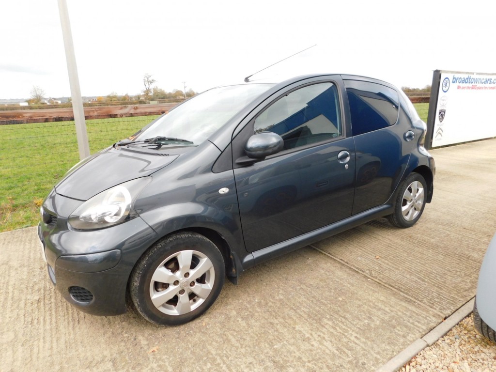 View TOYOTA AYGO 1.0 VVT-i Go Automatic