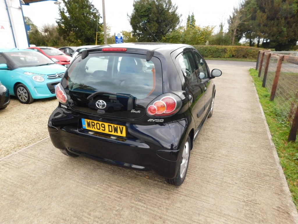 View TOYOTA AYGO 1.0 VVT-i Black