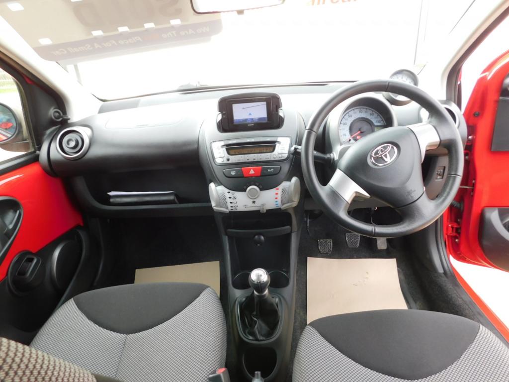 TOYOTA AYGO