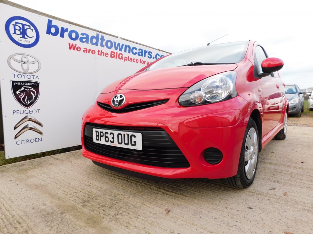 View TOYOTA AYGO 1.0 VVT-i Move
