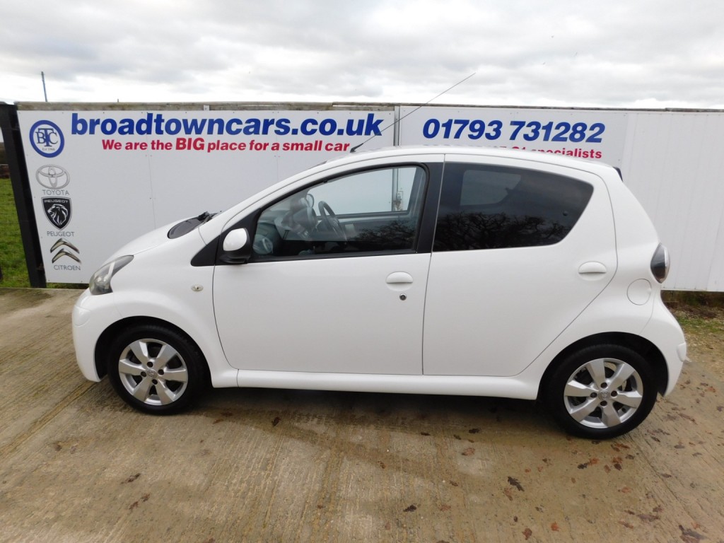 View TOYOTA AYGO 1.0 VVT-i Move