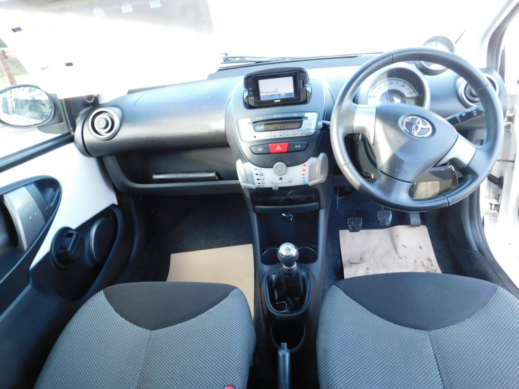 TOYOTA AYGO