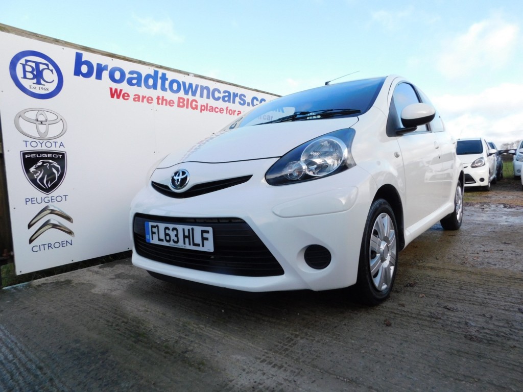 View TOYOTA AYGO 1.0 VVT-i Move